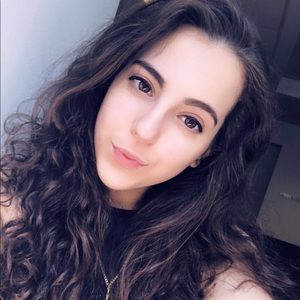 Meet your Posher, Pauline